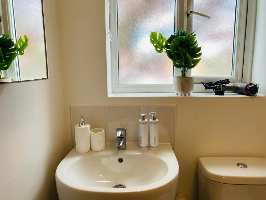 Modern, Stylish And Central Home Manchester Ngoại thất bức ảnh